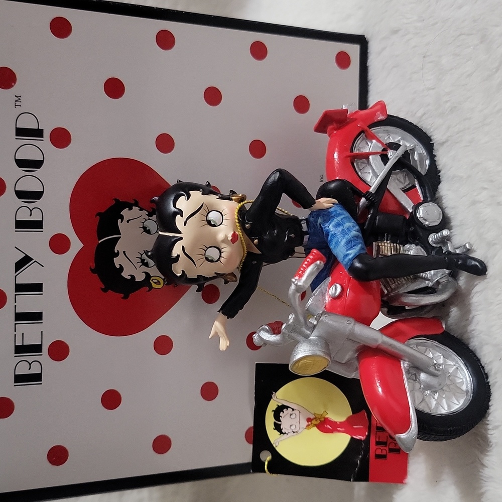 Vintage Betty Boop figurine